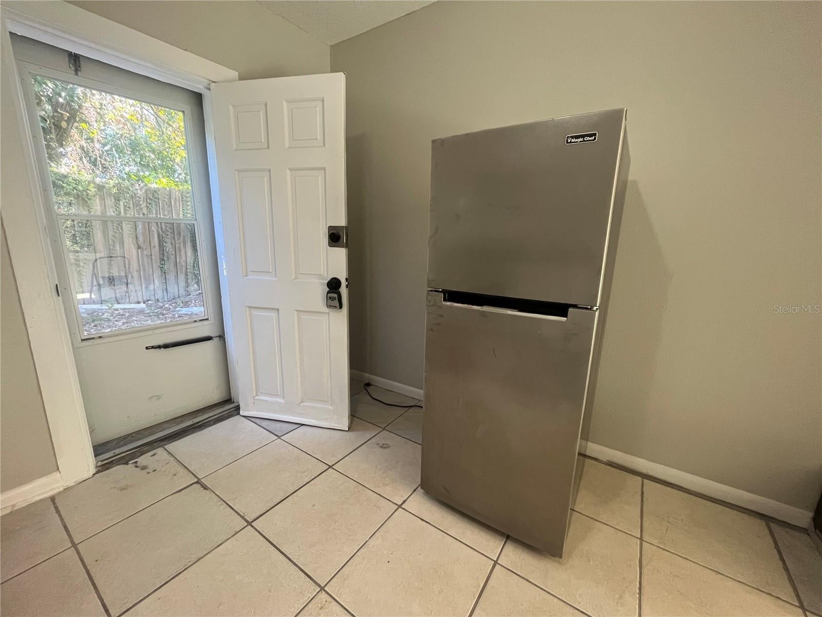 127 1/2 W PALMETTO AVENUE