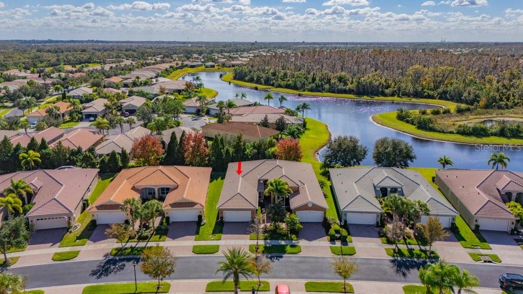 VALENCIA LAKES - Residential