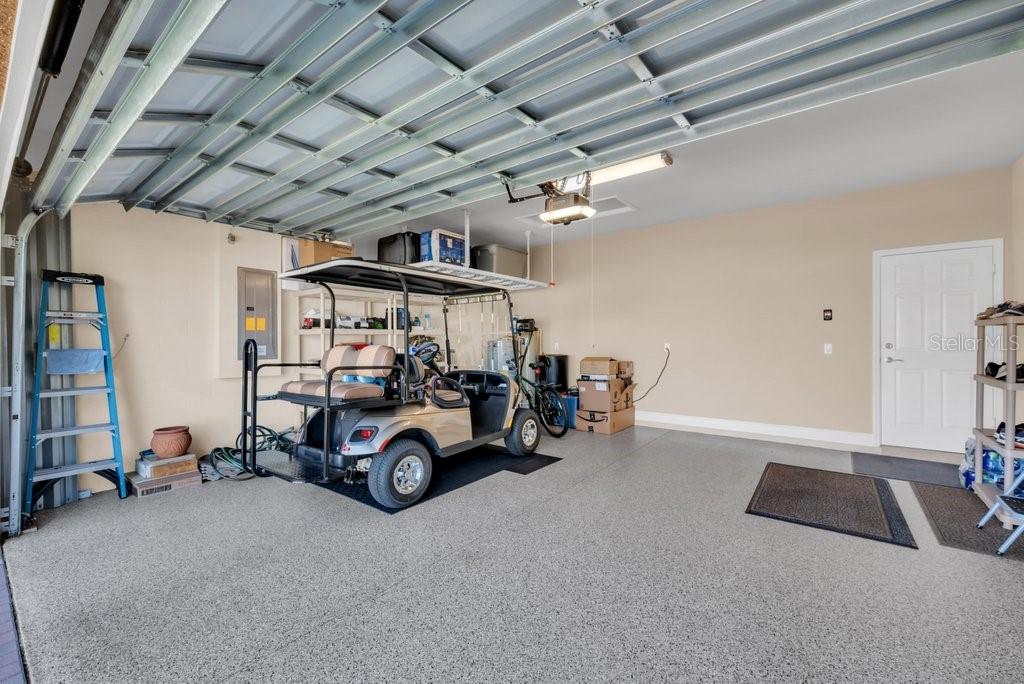 VALENCIA LAKES - Residential