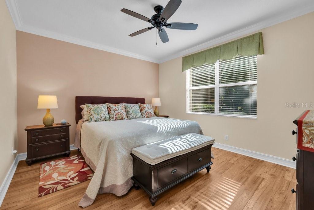 VALENCIA LAKES - Residential