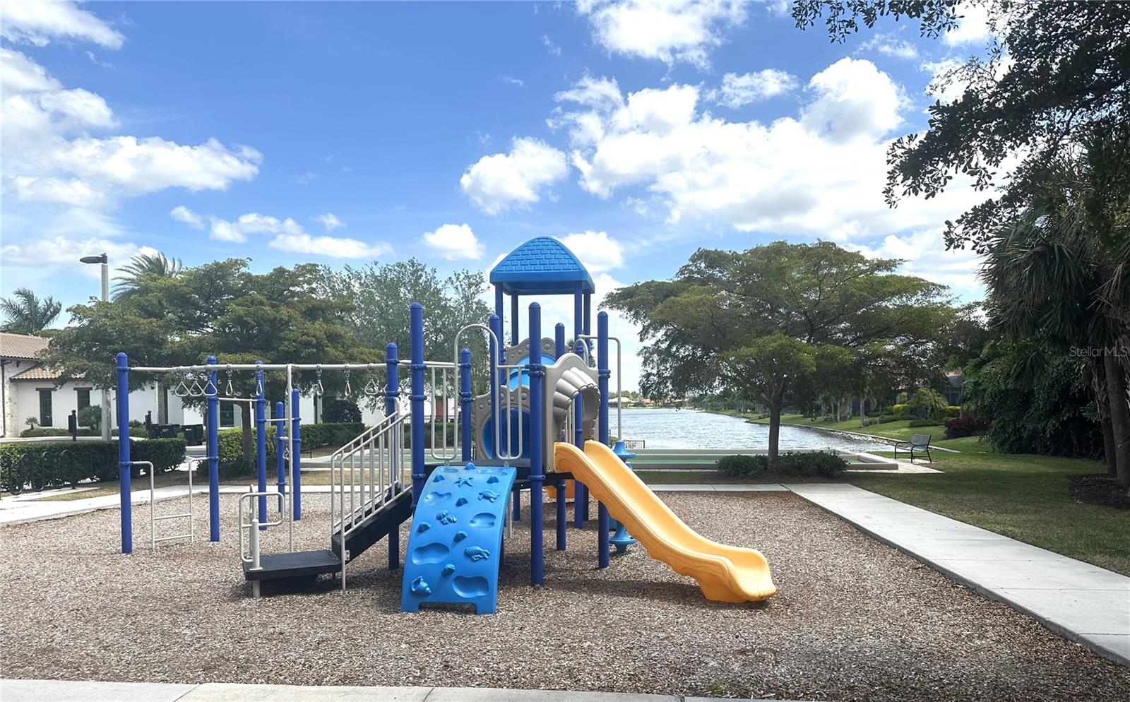 TOSCANA ISLES - Residential