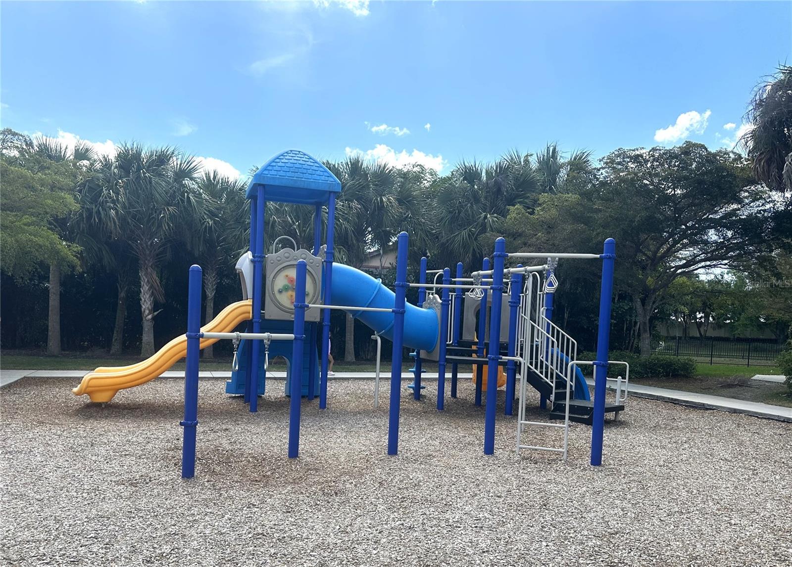 TOSCANA ISLES - Residential