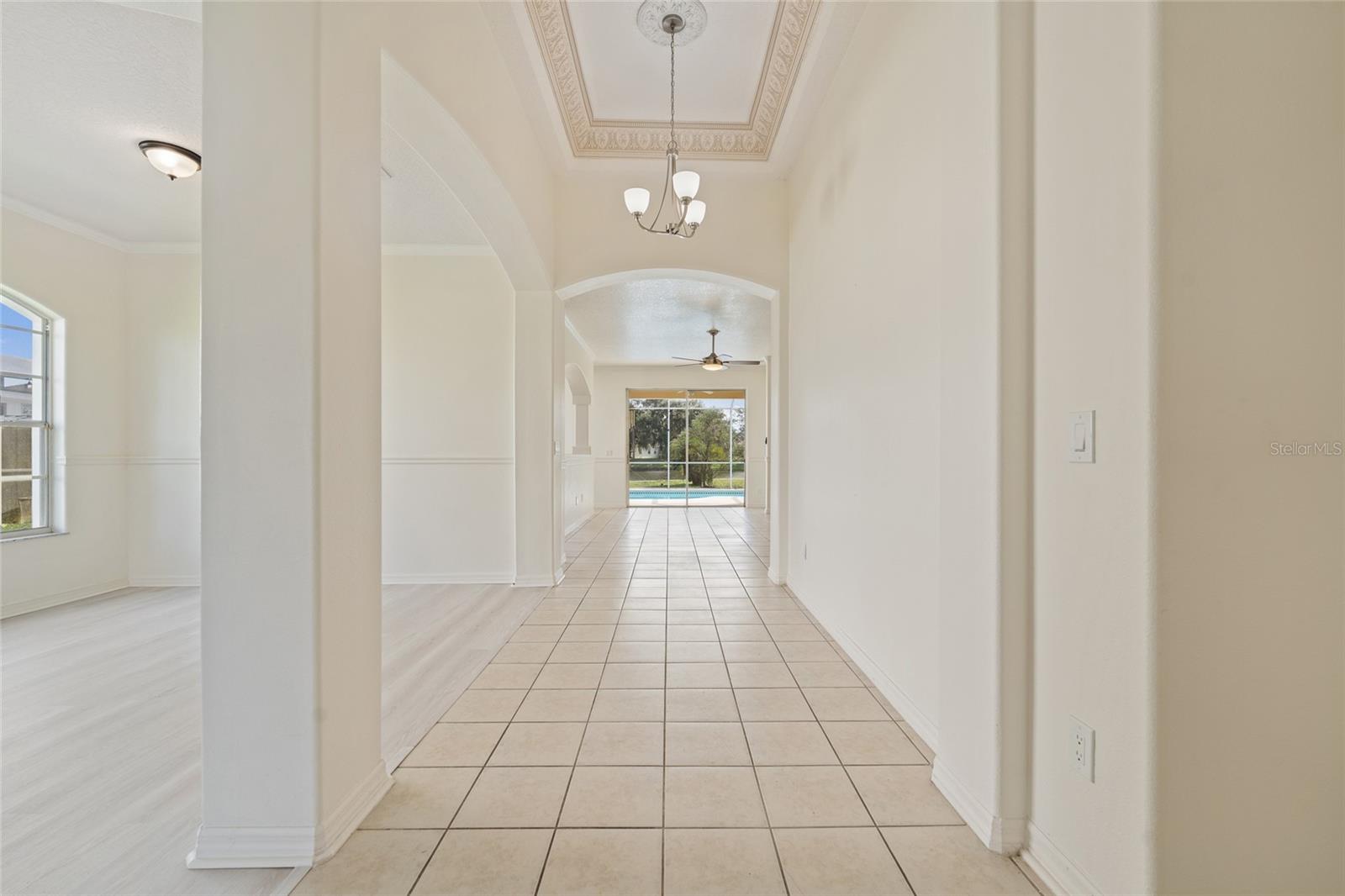 1729 GOLFVIEW DRIVE