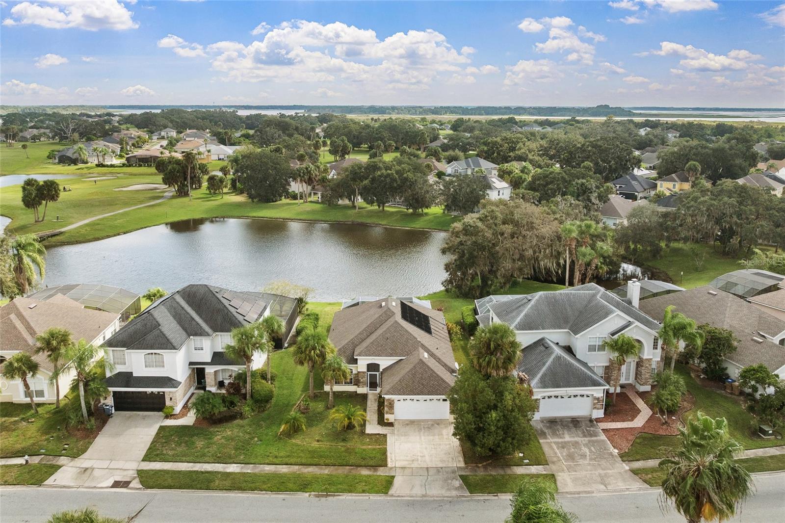 1729 GOLFVIEW DRIVE