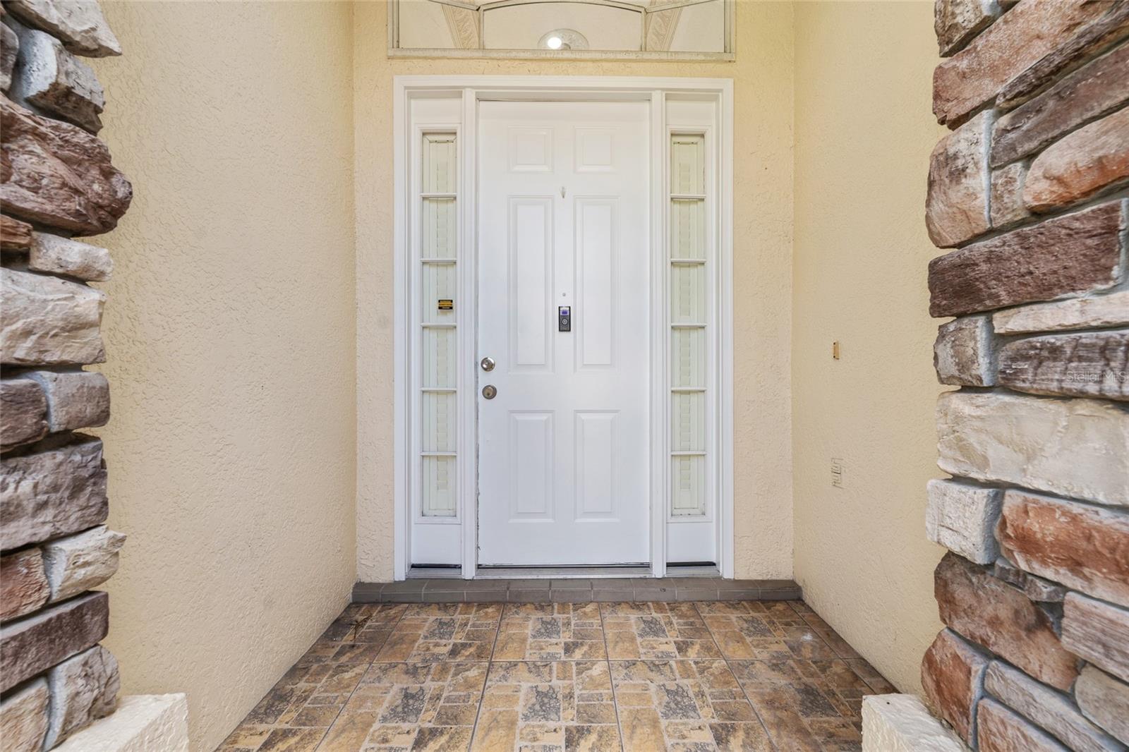 1729 GOLFVIEW DRIVE