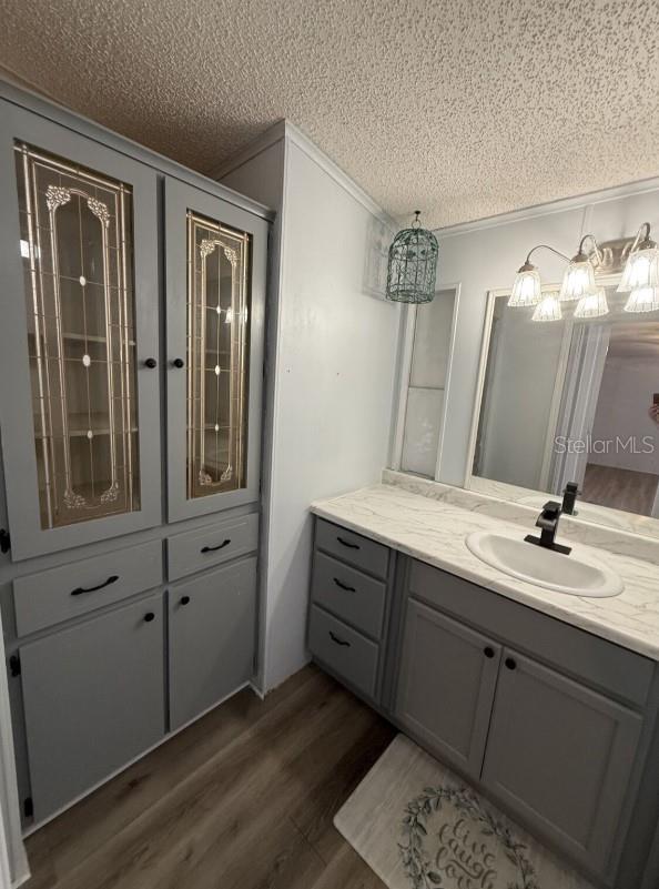FOXWOOD LAKE ESTATES - Residential Lease