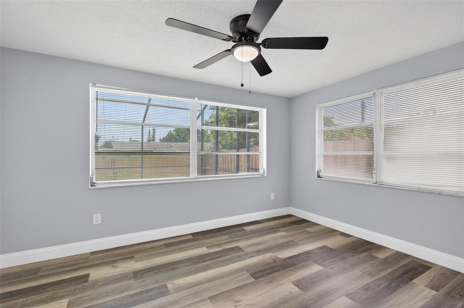 BEACON SQUARE - Residential