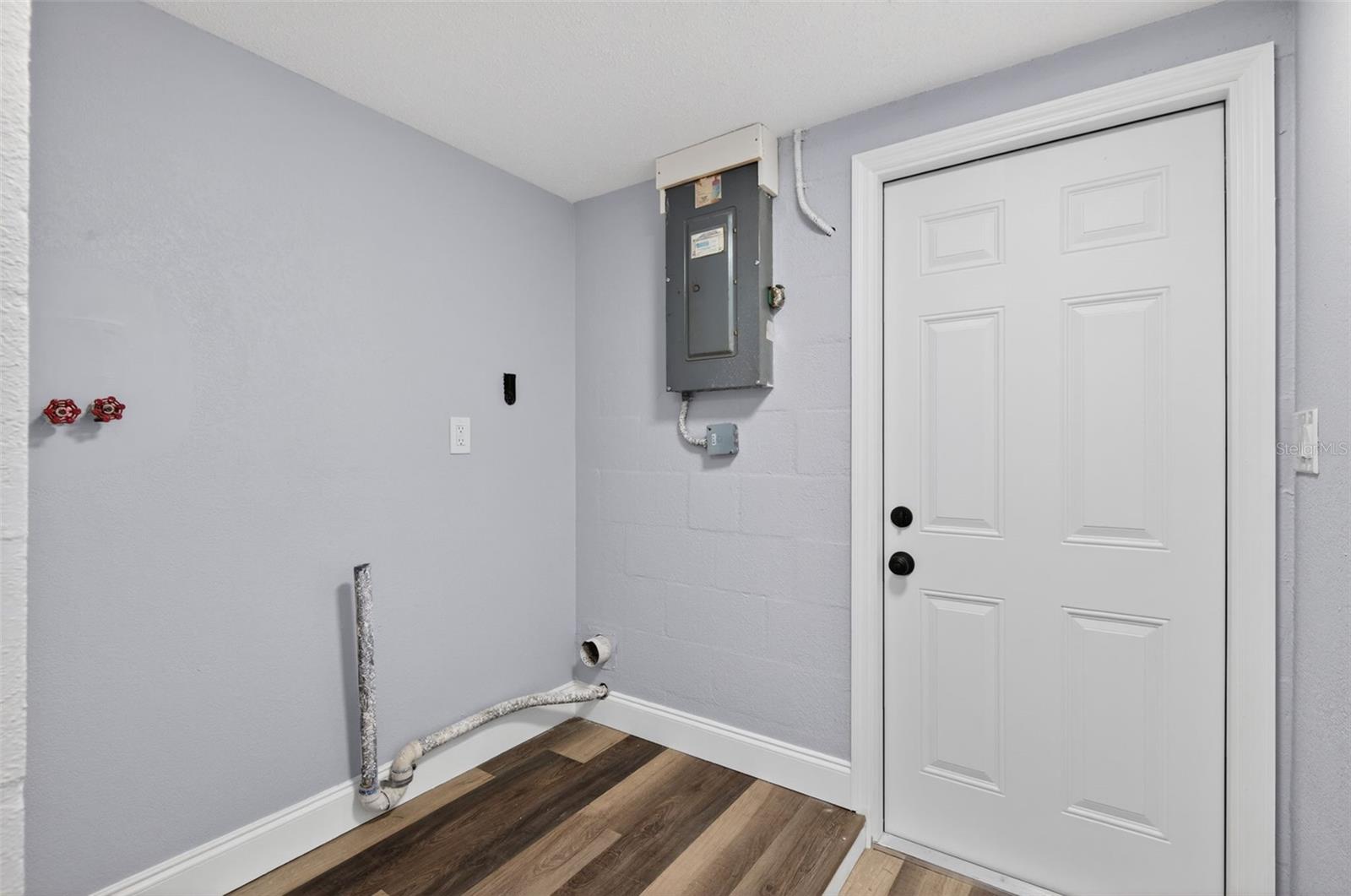 BEACON SQUARE - Residential