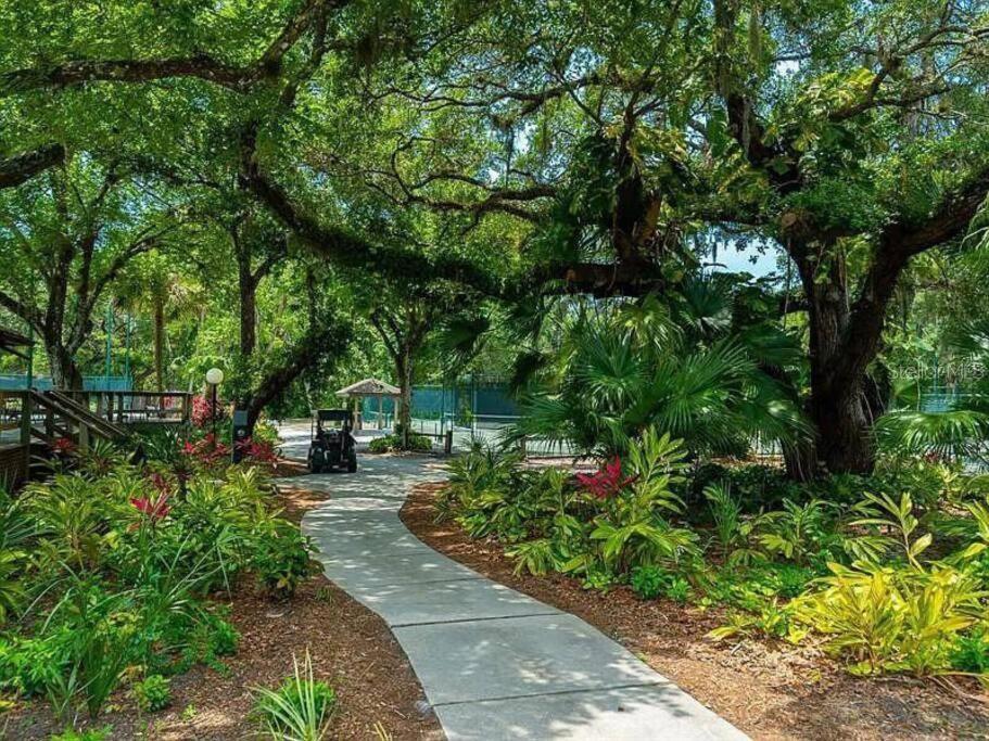 SOMERSET - Residential