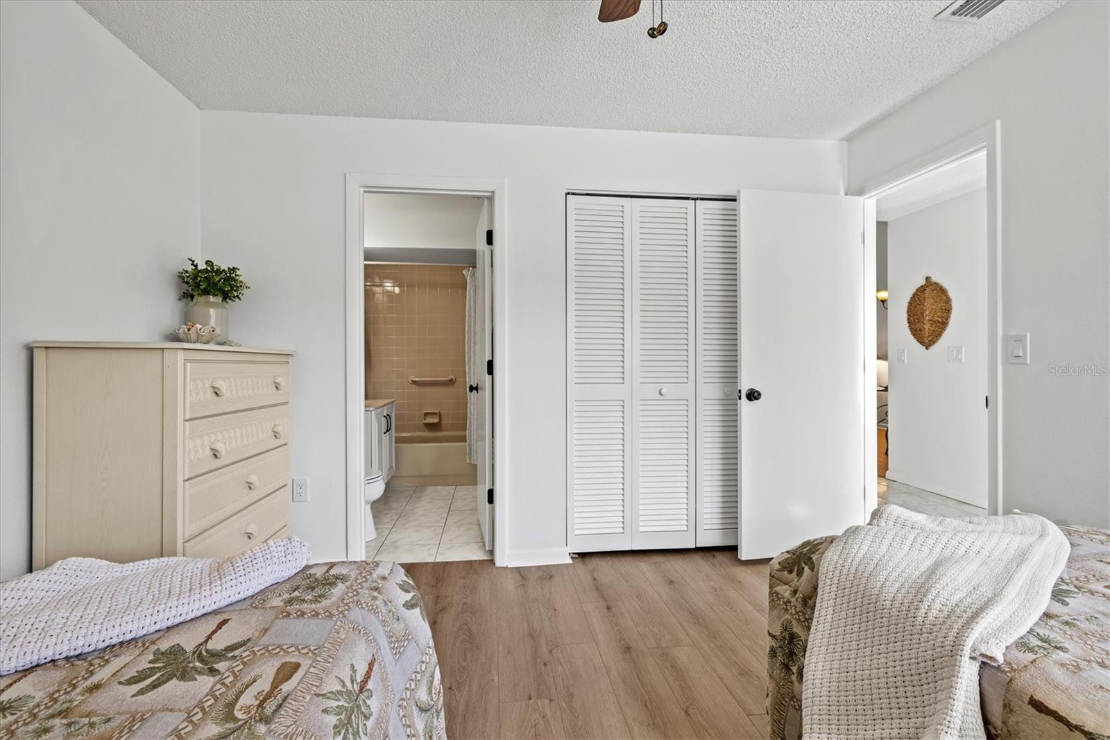 SOMERSET - Residential