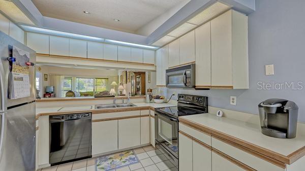 WOODLAKE VILLAS AT PALM-AIRE II&IV - Residential Lease