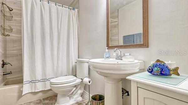 WOODLAKE VILLAS AT PALM-AIRE II&IV - Residential Lease