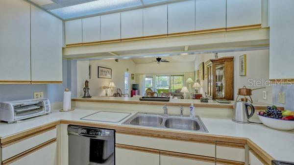 WOODLAKE VILLAS AT PALM-AIRE II&IV - Residential Lease
