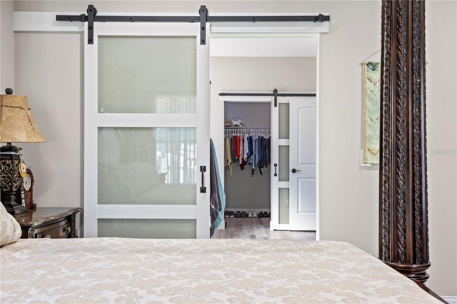 WHISPERING OAKS - Residential