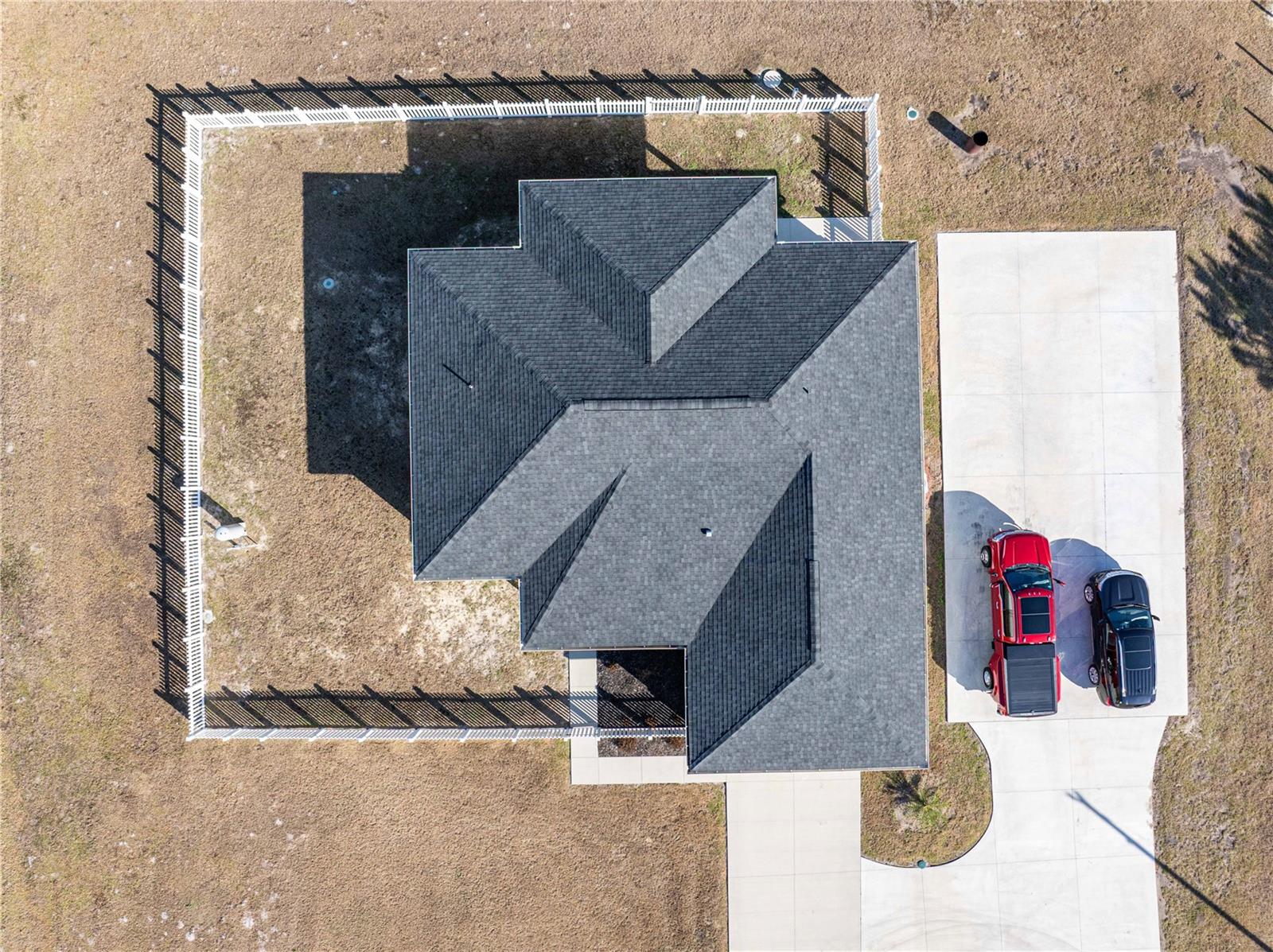 WHISPERING OAKS - Residential