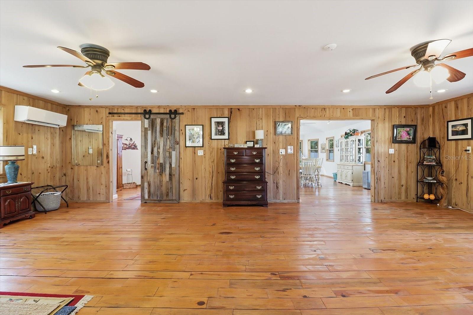 BLUE SPGS PARK HADLEYS HIDEAWAY HOMOSASSA - Residential