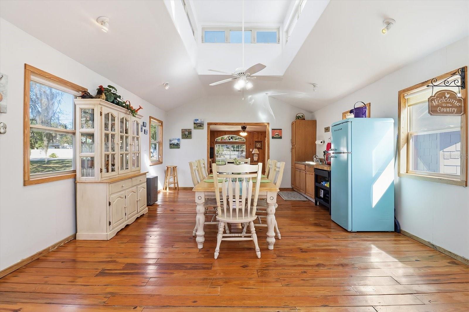 BLUE SPGS PARK HADLEYS HIDEAWAY HOMOSASSA - Residential