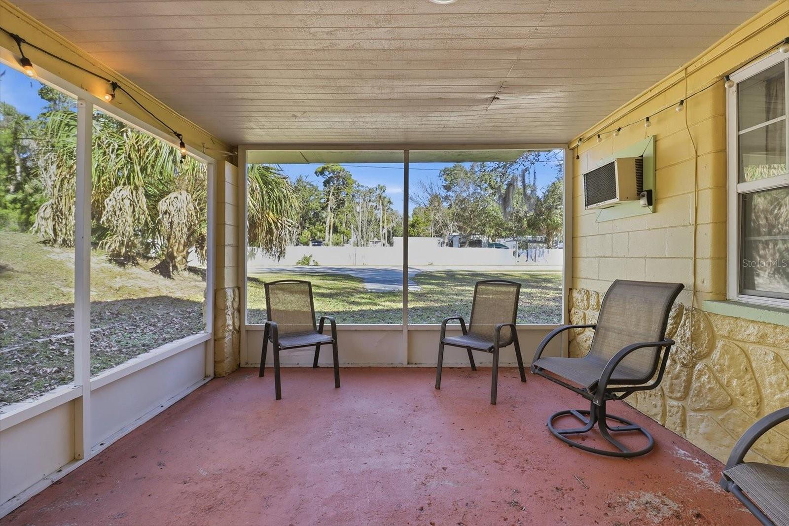 BLUE SPGS PARK HADLEYS HIDEAWAY HOMOSASSA - Residential