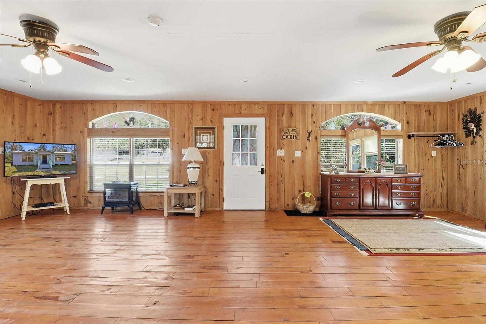 BLUE SPGS PARK HADLEYS HIDEAWAY HOMOSASSA - Residential