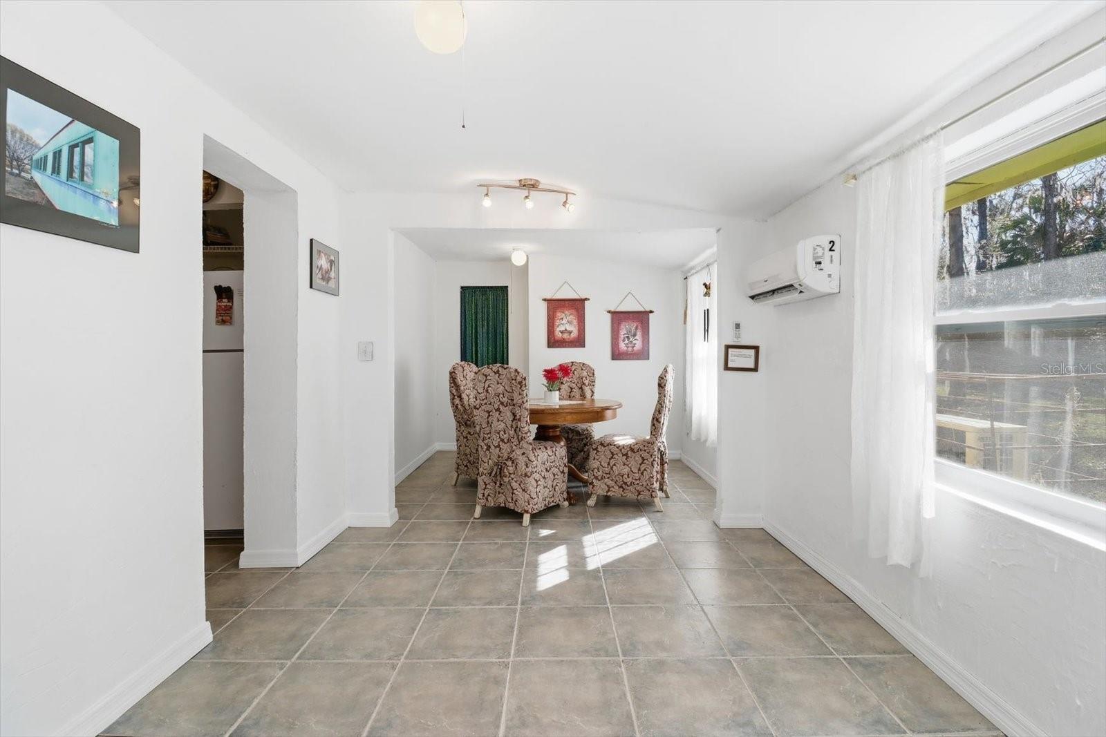 BLUE SPGS PARK HADLEYS HIDEAWAY HOMOSASSA - Residential