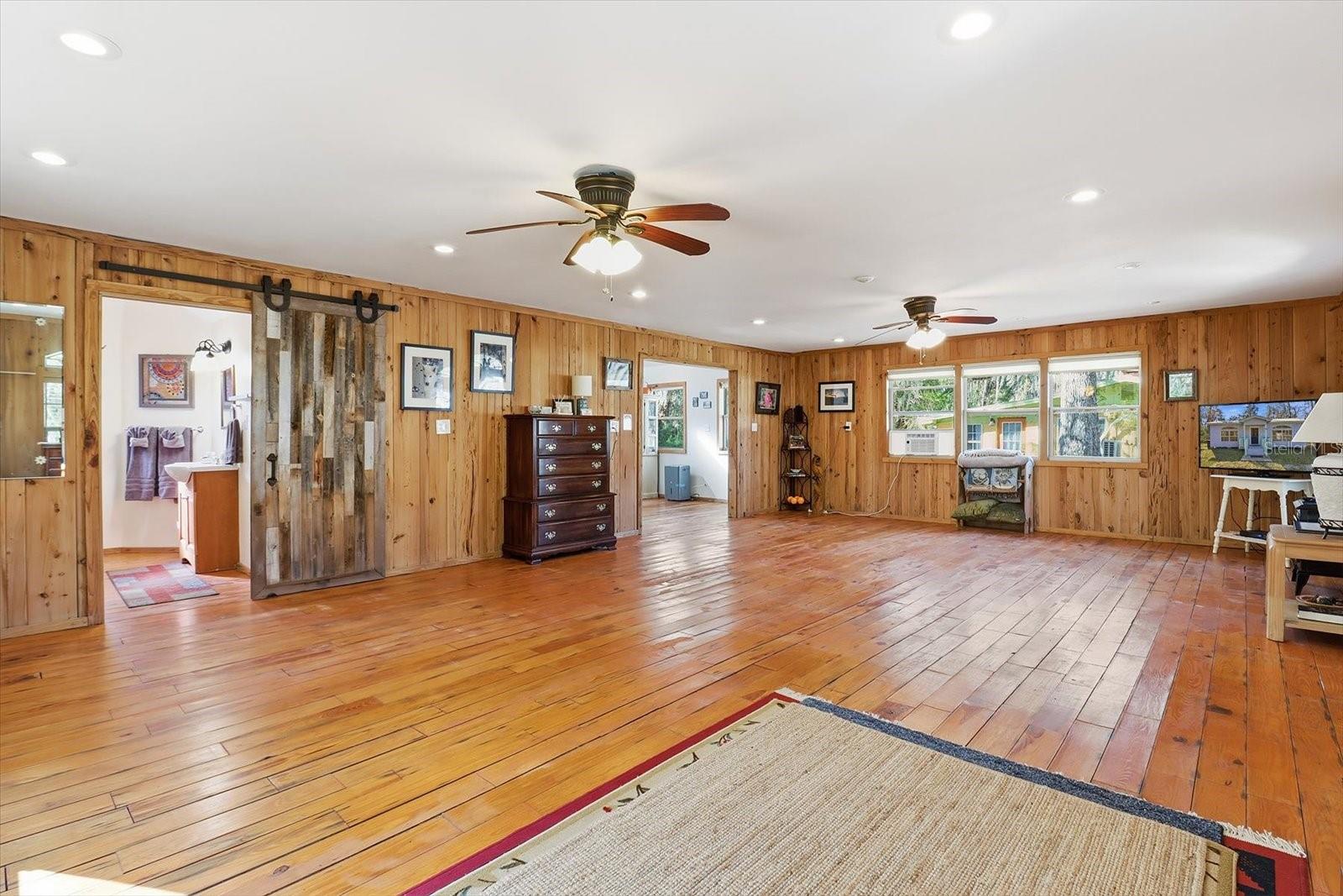 BLUE SPGS PARK HADLEYS HIDEAWAY HOMOSASSA - Residential