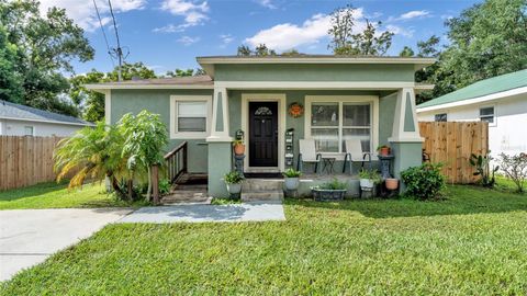 Photo of 1012 W 10th Street, Lakeland, FL 33805 (MLS # L4955879)