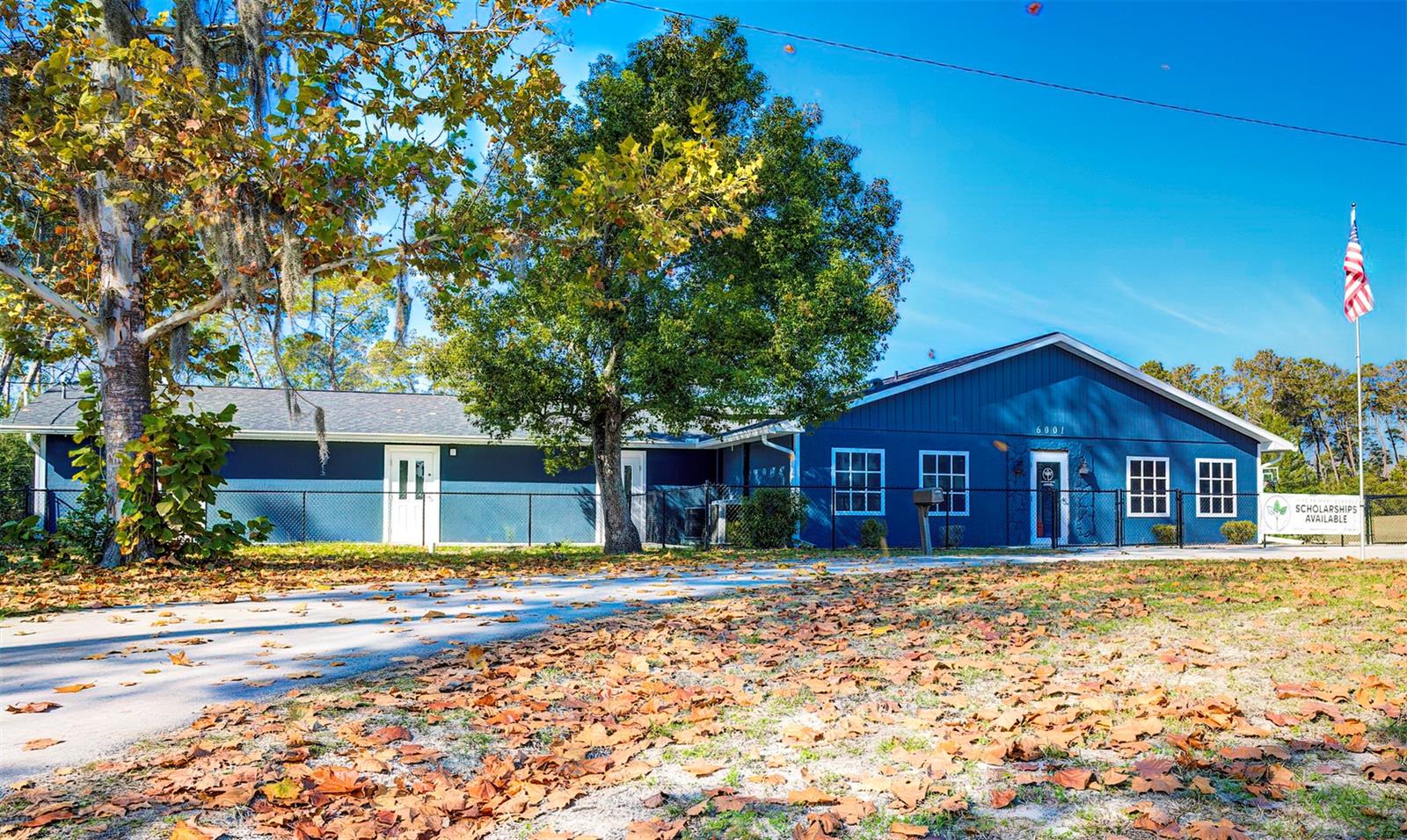 SPRING HILL - Commercial Sale