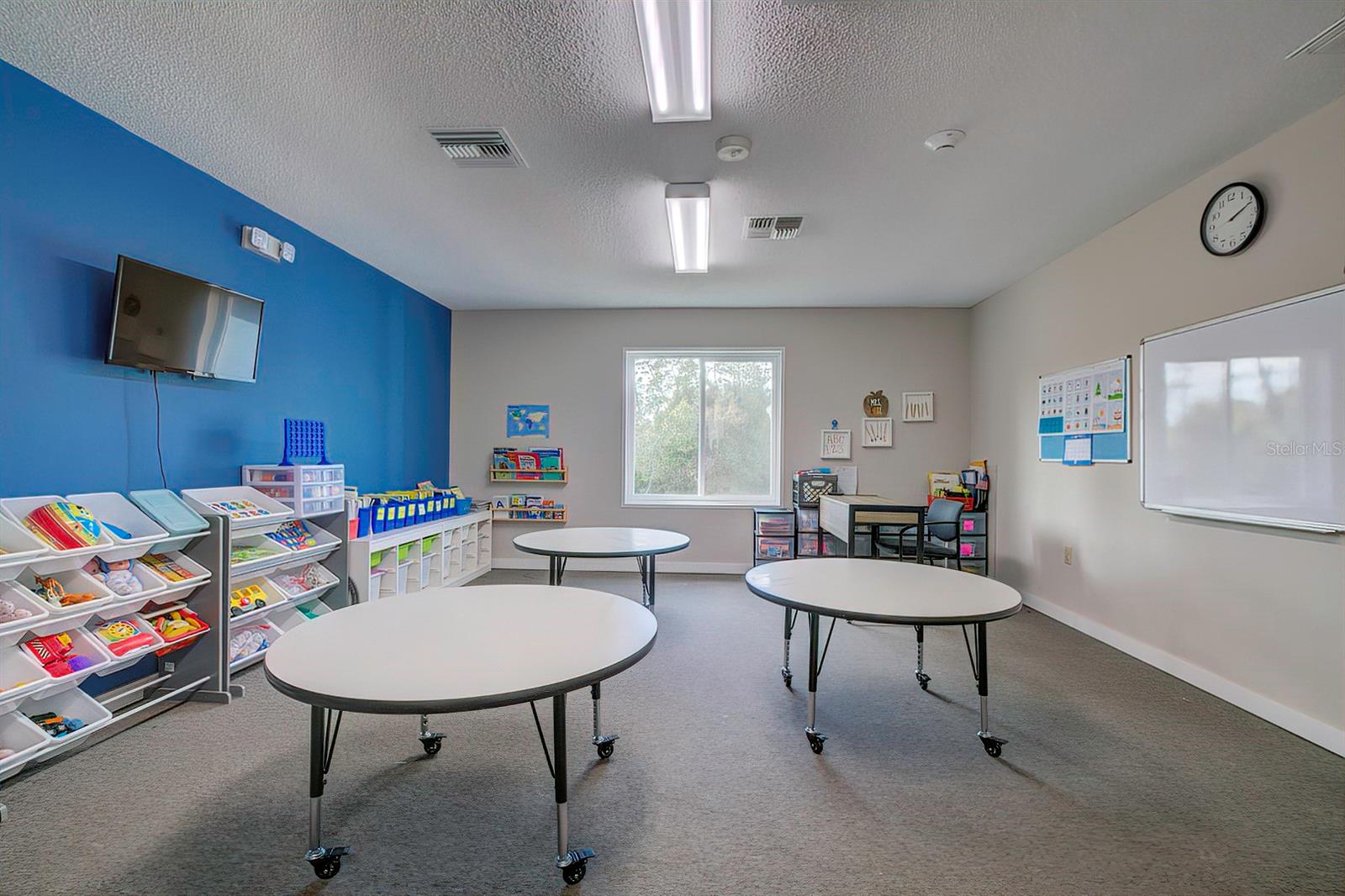 SPRING HILL - Commercial Sale