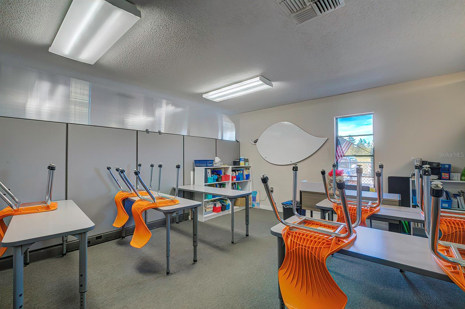 SPRING HILL - Commercial Sale