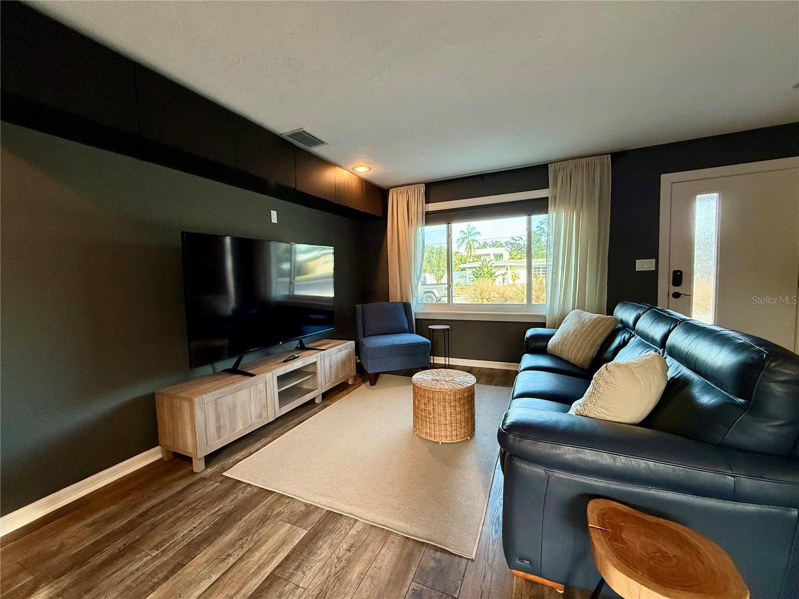 NORWOOD PARK - Residential