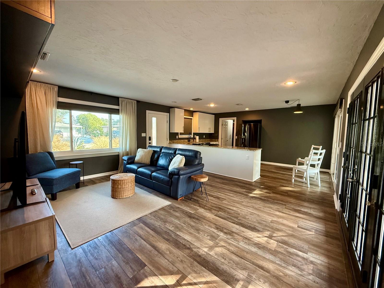 NORWOOD PARK - Residential