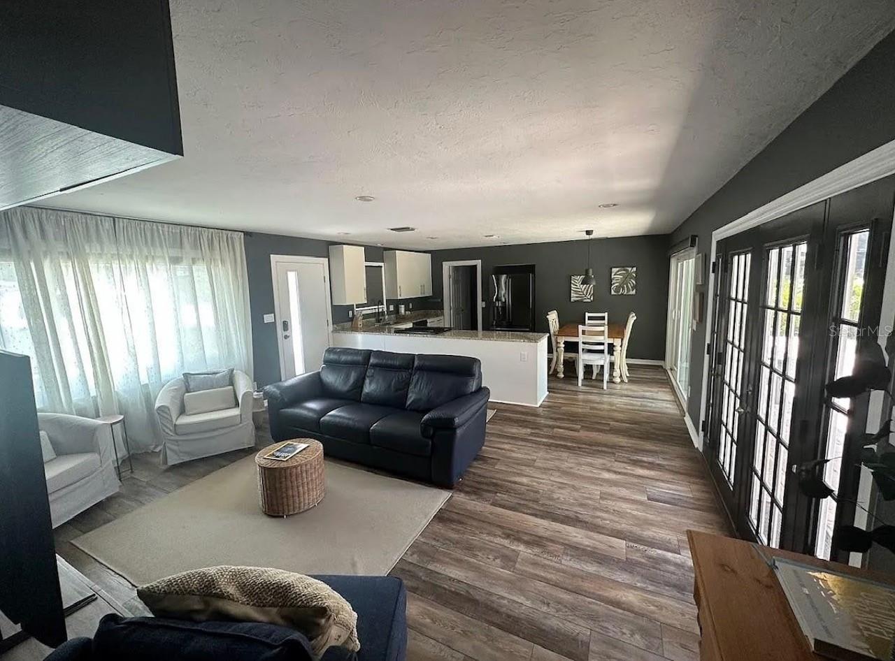 NORWOOD PARK - Residential