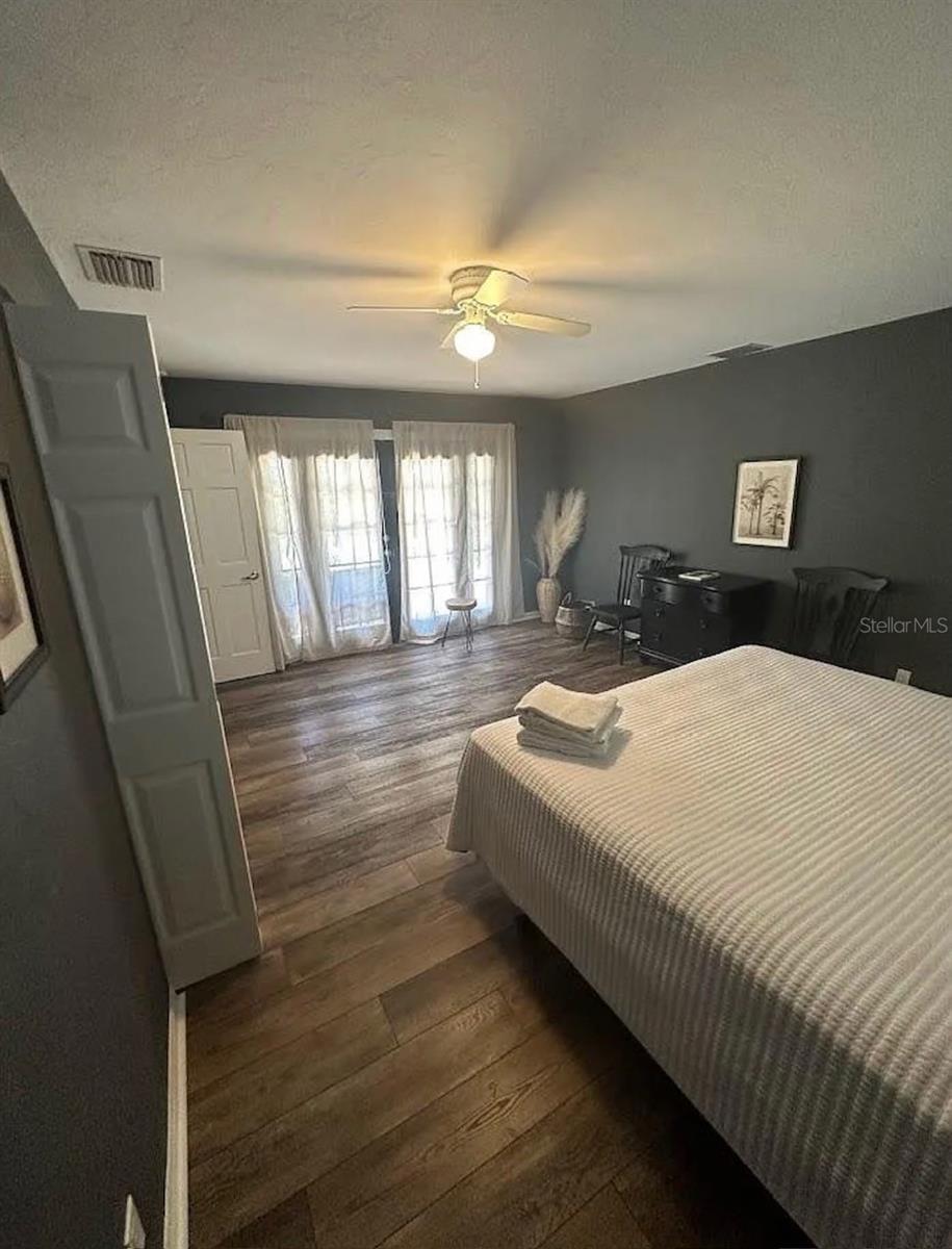 NORWOOD PARK - Residential