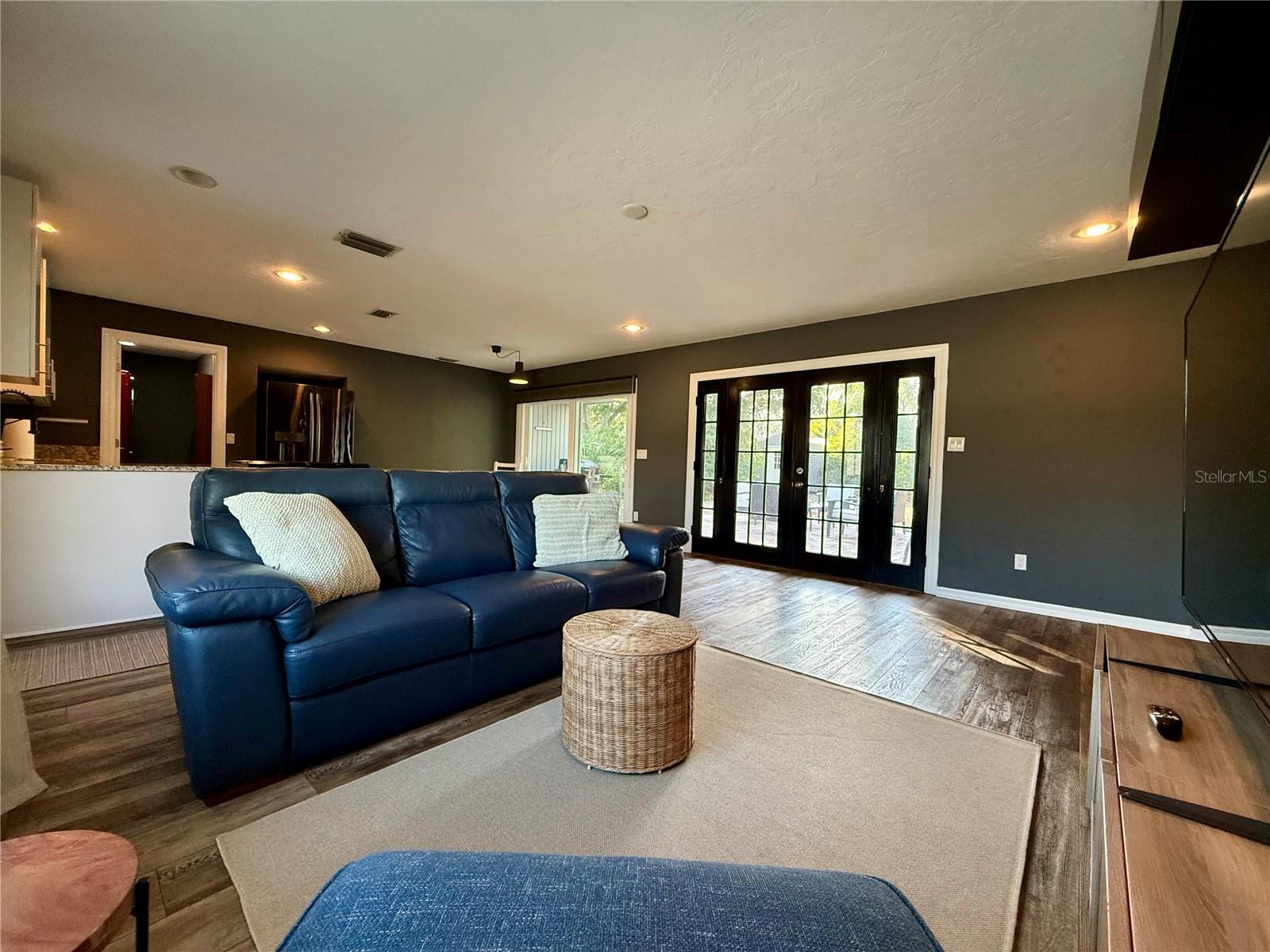 NORWOOD PARK - Residential