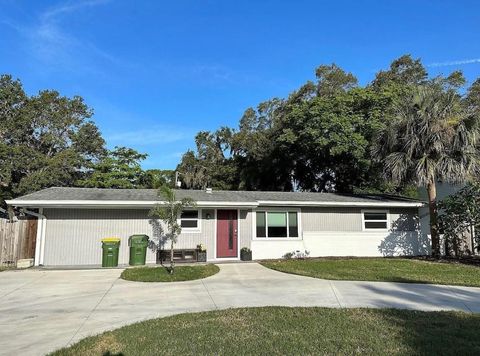 2126 CRAFT LANE SARASOTA FL 34239