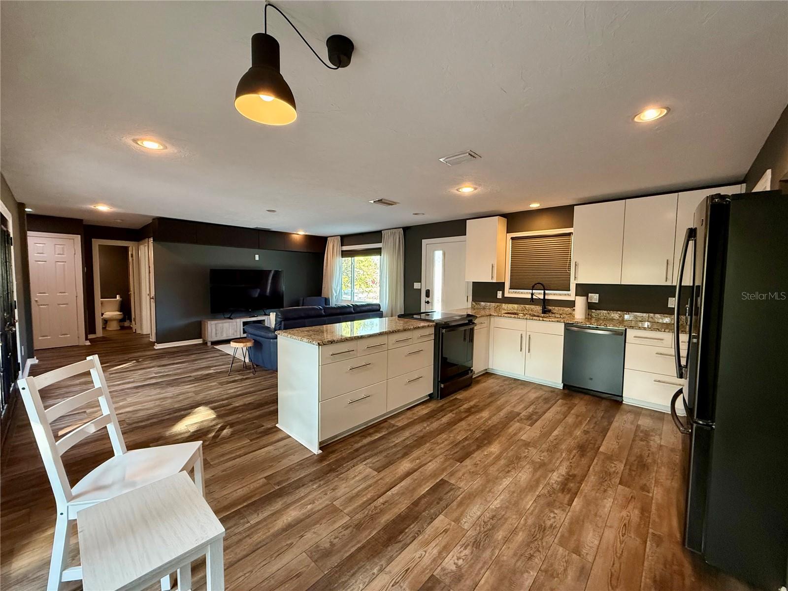 NORWOOD PARK - Residential