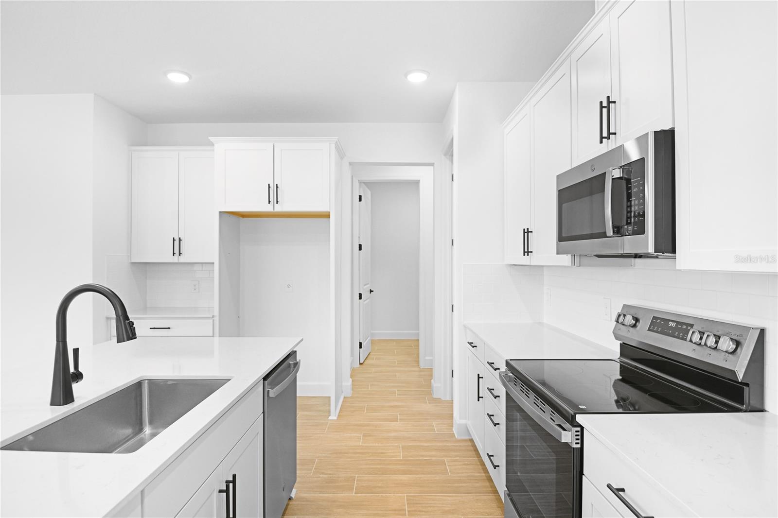 Casas a venda 4 - Jen Dantas 1663 CROOKED CREEK STREET