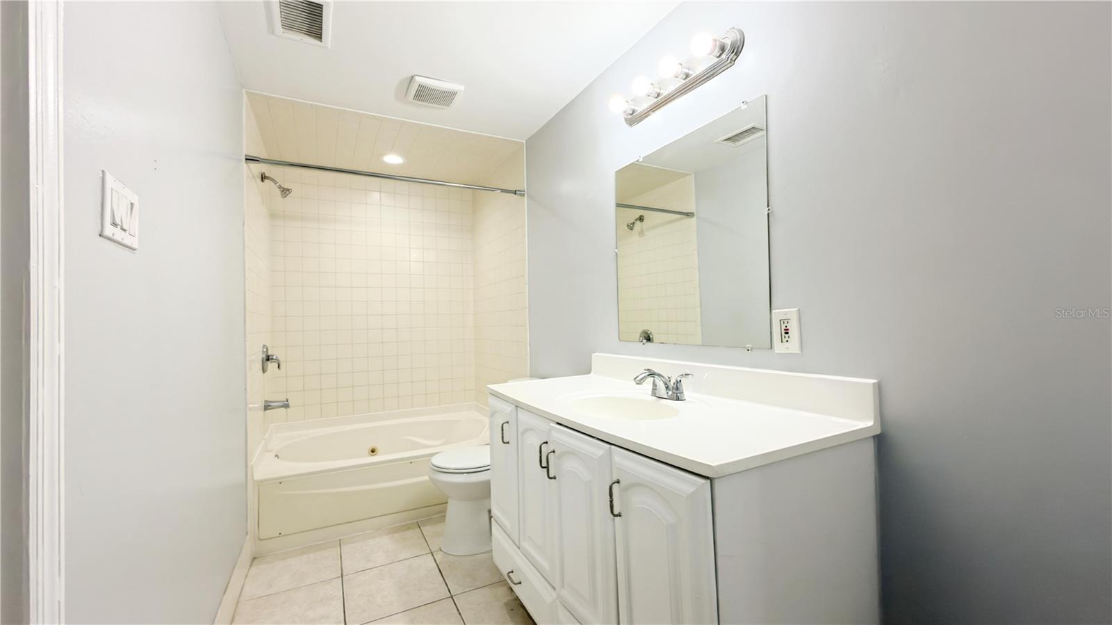 BEACON SQUARE - Residential