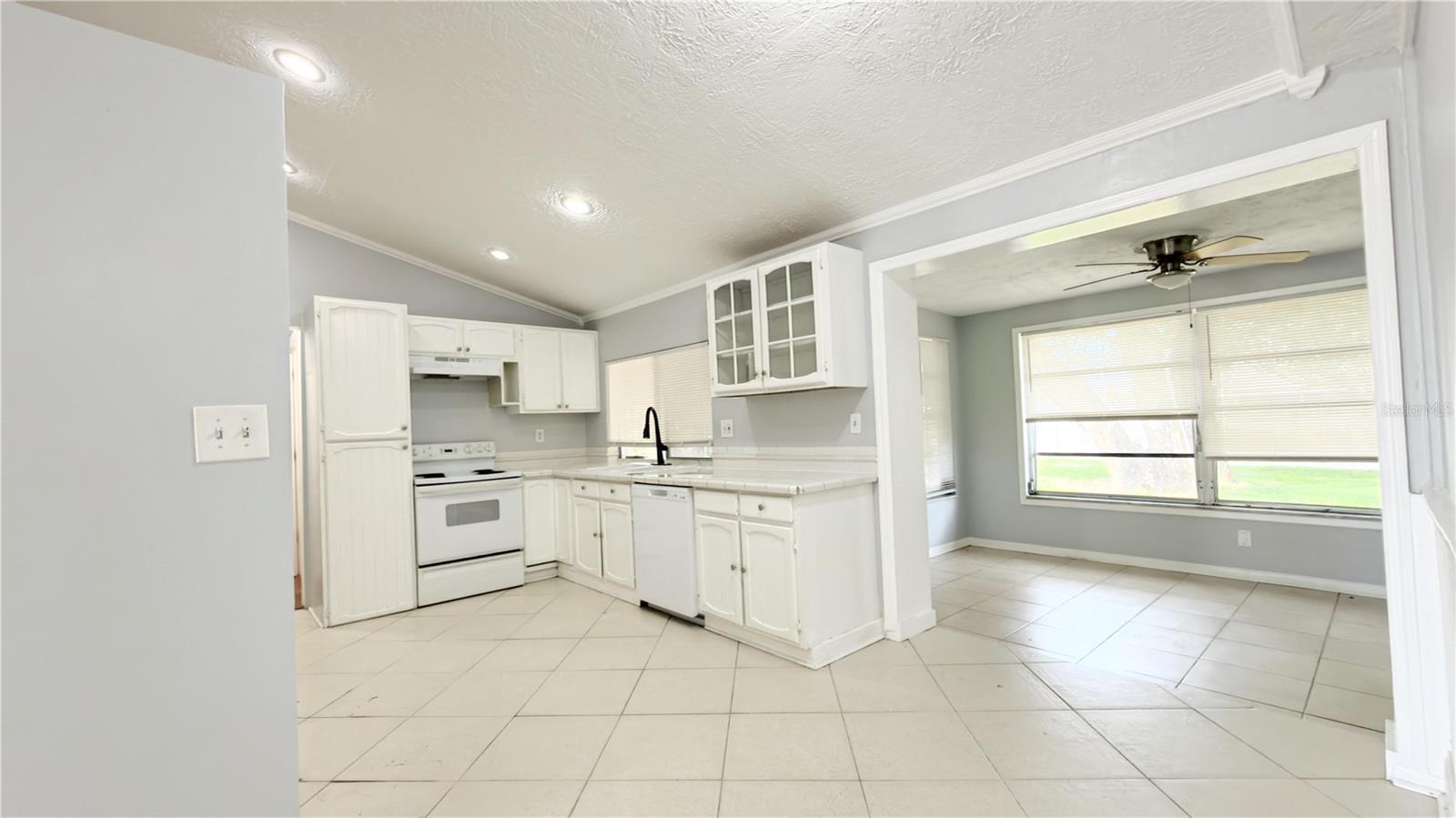 BEACON SQUARE - Residential
