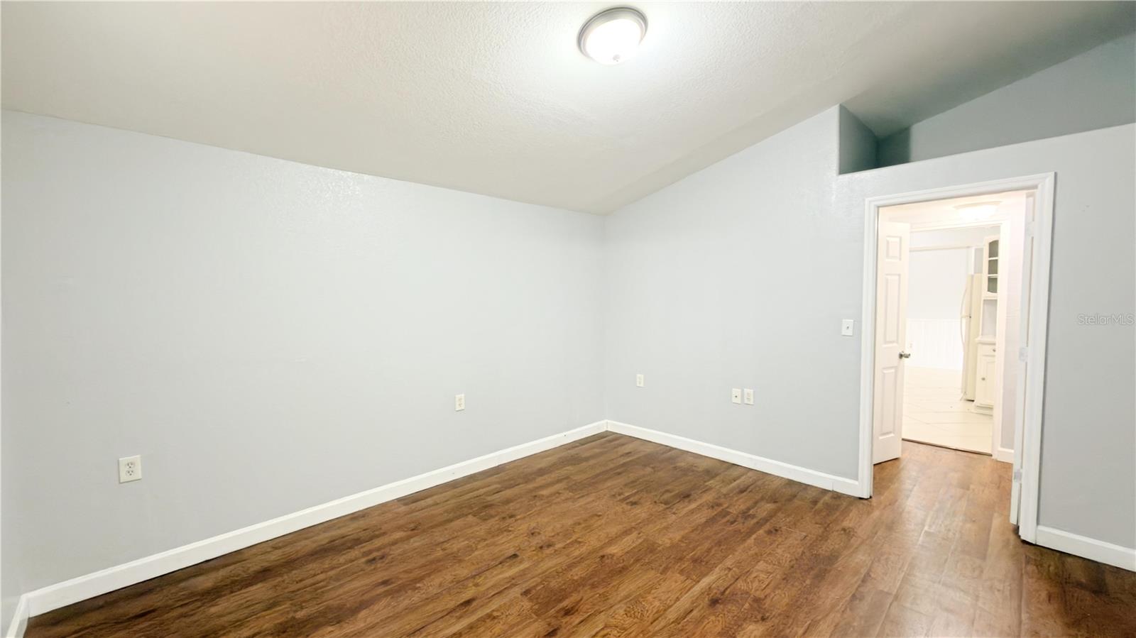 BEACON SQUARE - Residential