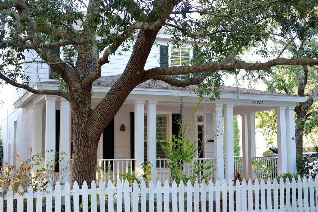 Photo of 16215 Bridgecrossing Drive, Lithia, FL 33547 (MLS # S5143975)