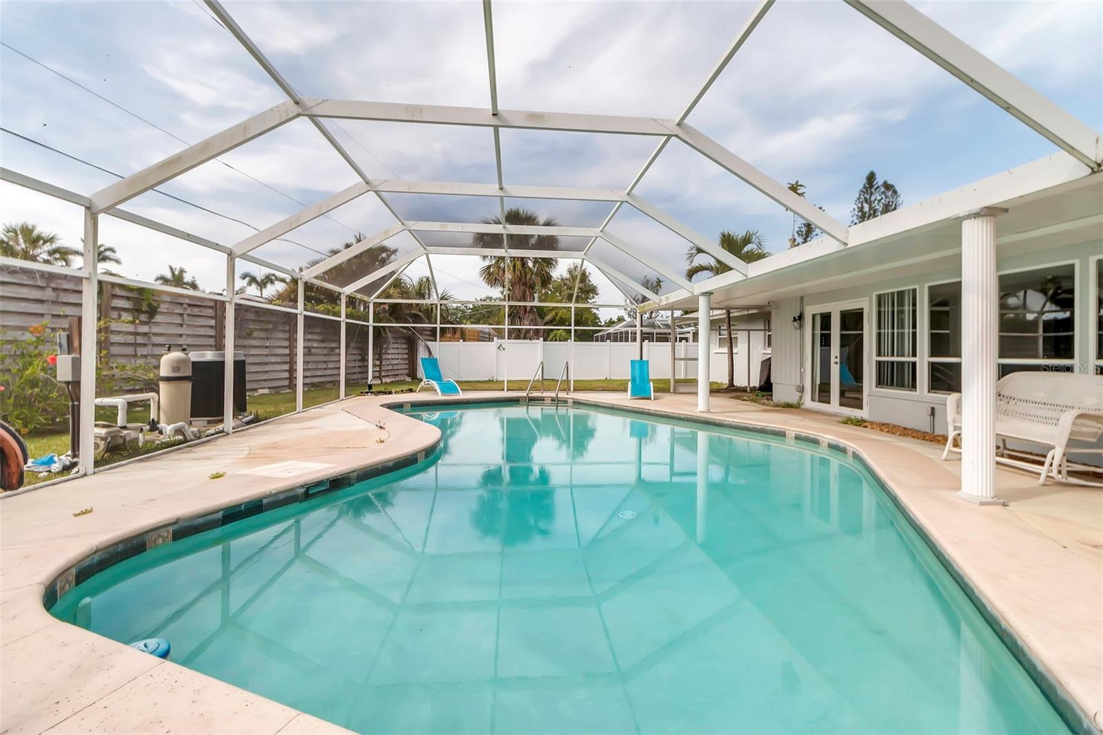 PINE SHORES ESTATES - Residential