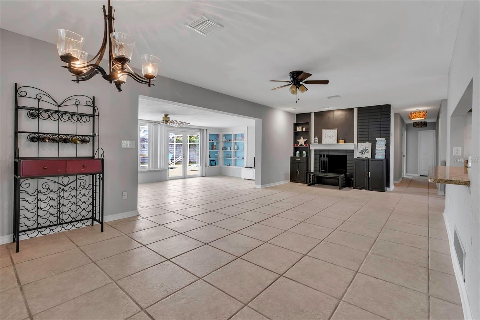 PINE SHORES ESTATES - Residential