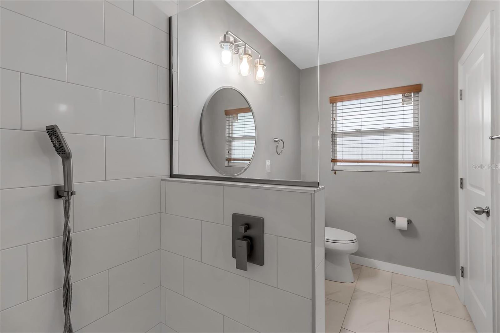 PINE SHORES ESTATES - Residential