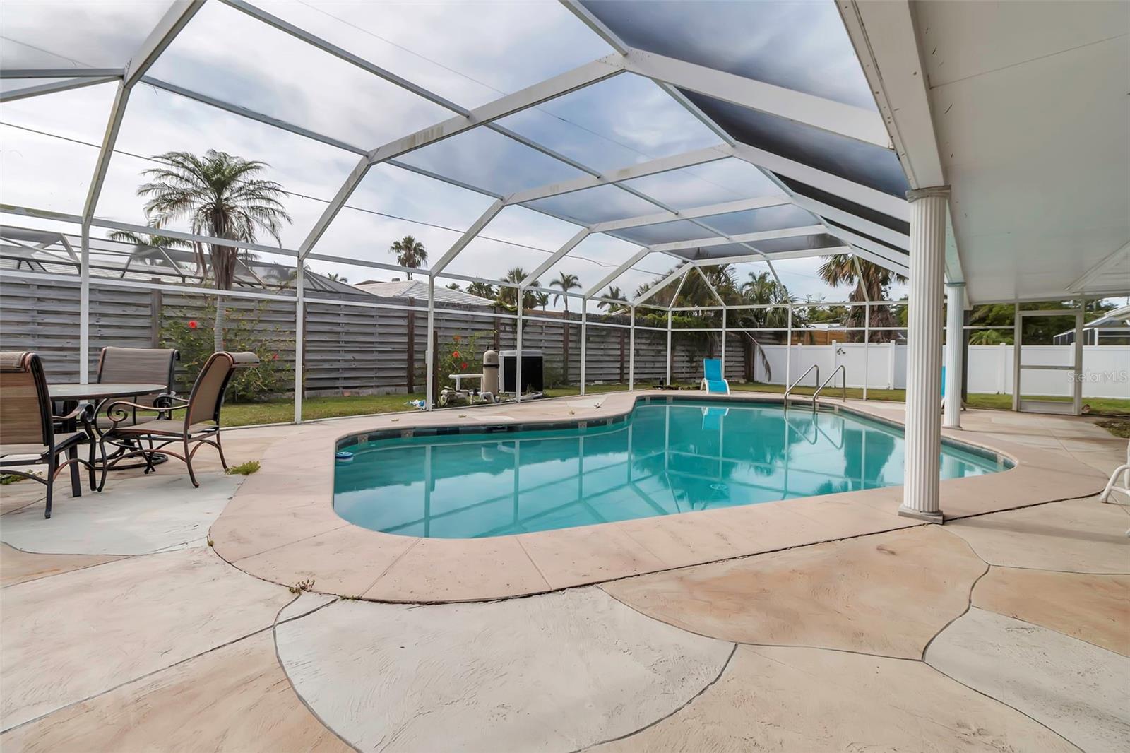 PINE SHORES ESTATES - Residential