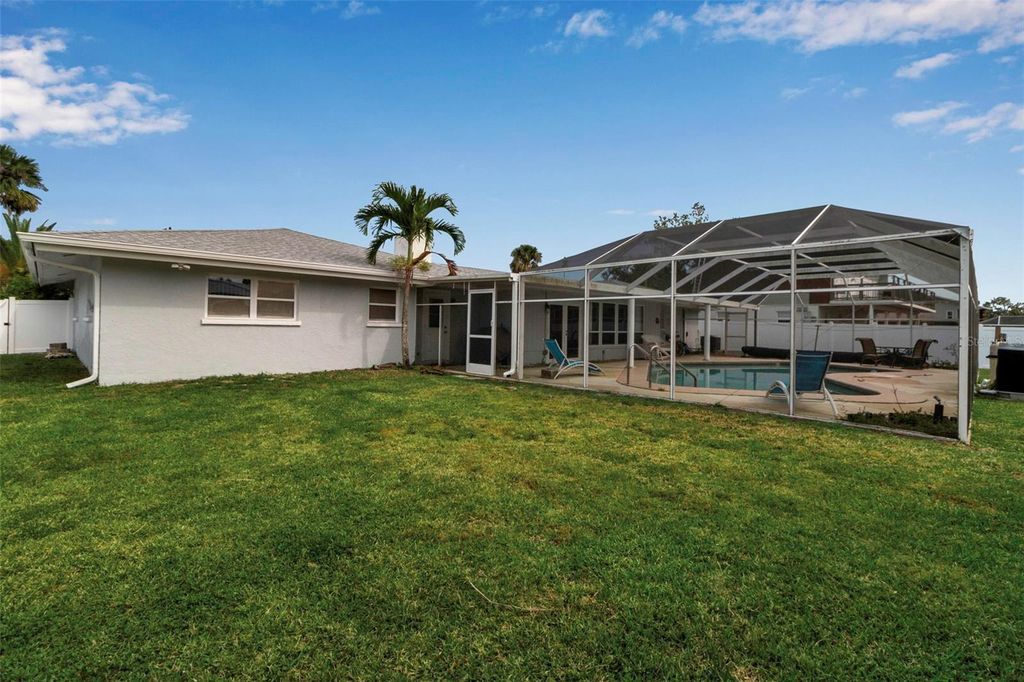 Photo of 6422 Beechwood Avenue, Sarasota, FL 34231 (MLS # A4649880)