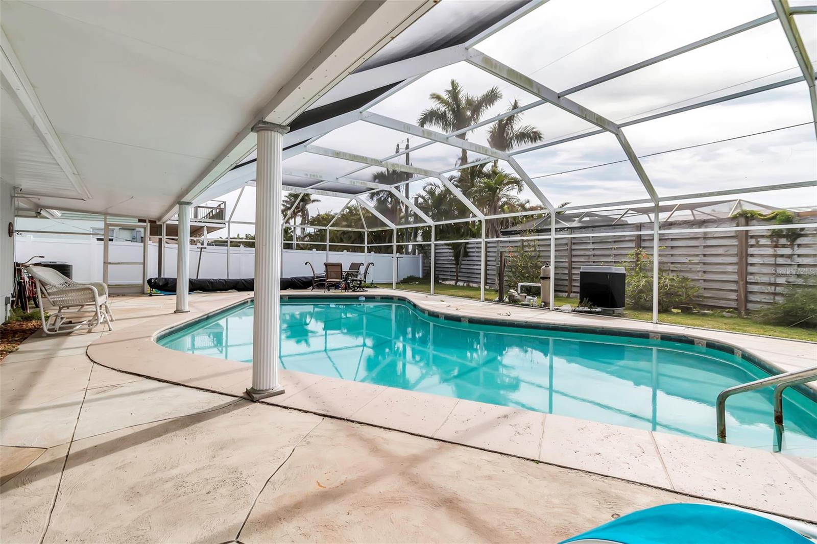 PINE SHORES ESTATES - Residential