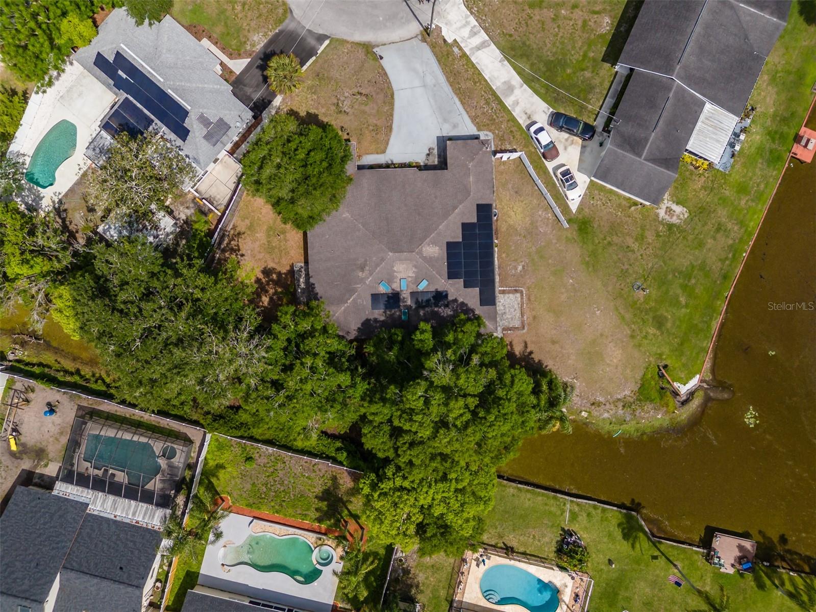 TRACERS LAKE KEEN ESTATES UNI - Residential