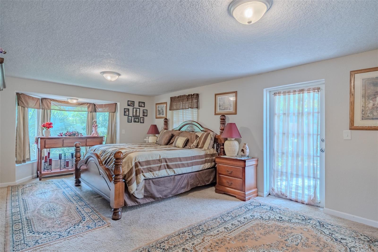 TRACERS LAKE KEEN ESTATES UNI - Residential