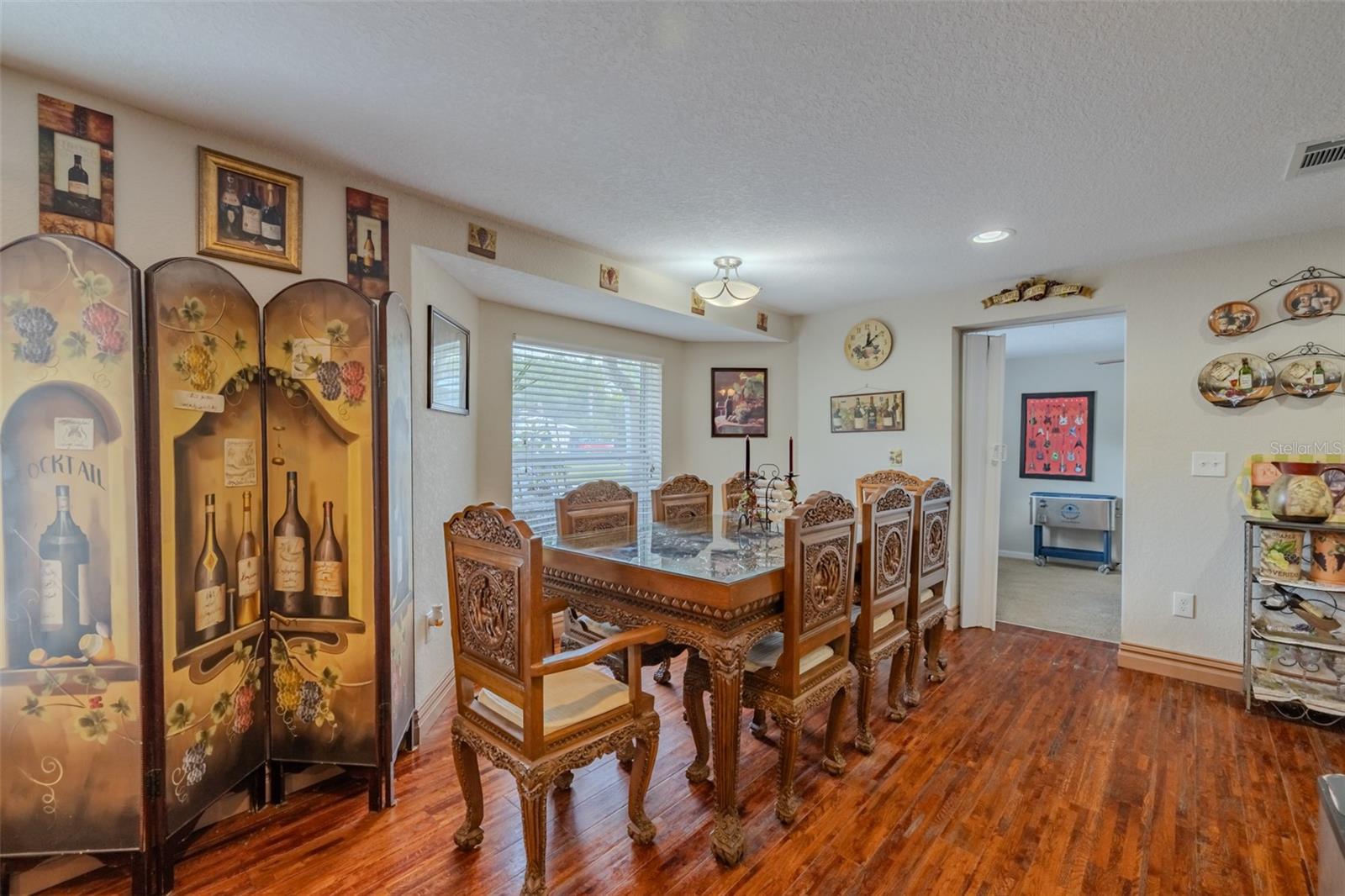 TRACERS LAKE KEEN ESTATES UNI - Residential